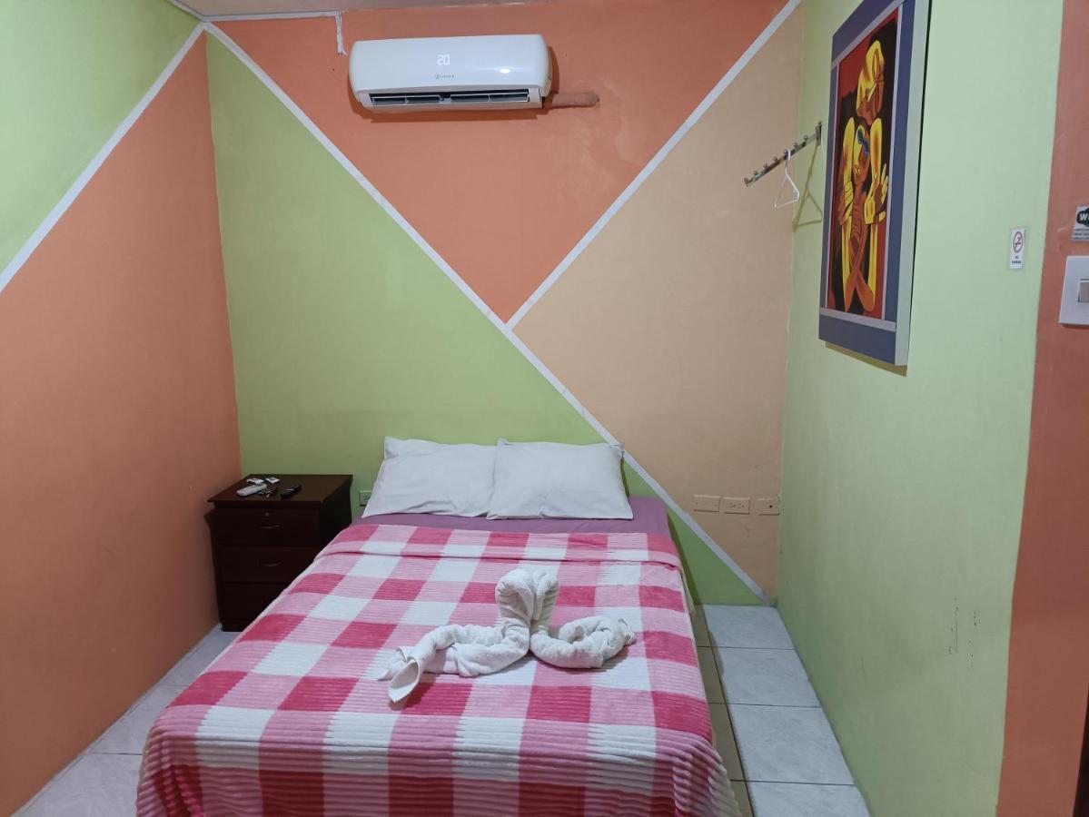 Hostal Venecia -Tu Casa En Manta. Экстерьер фото