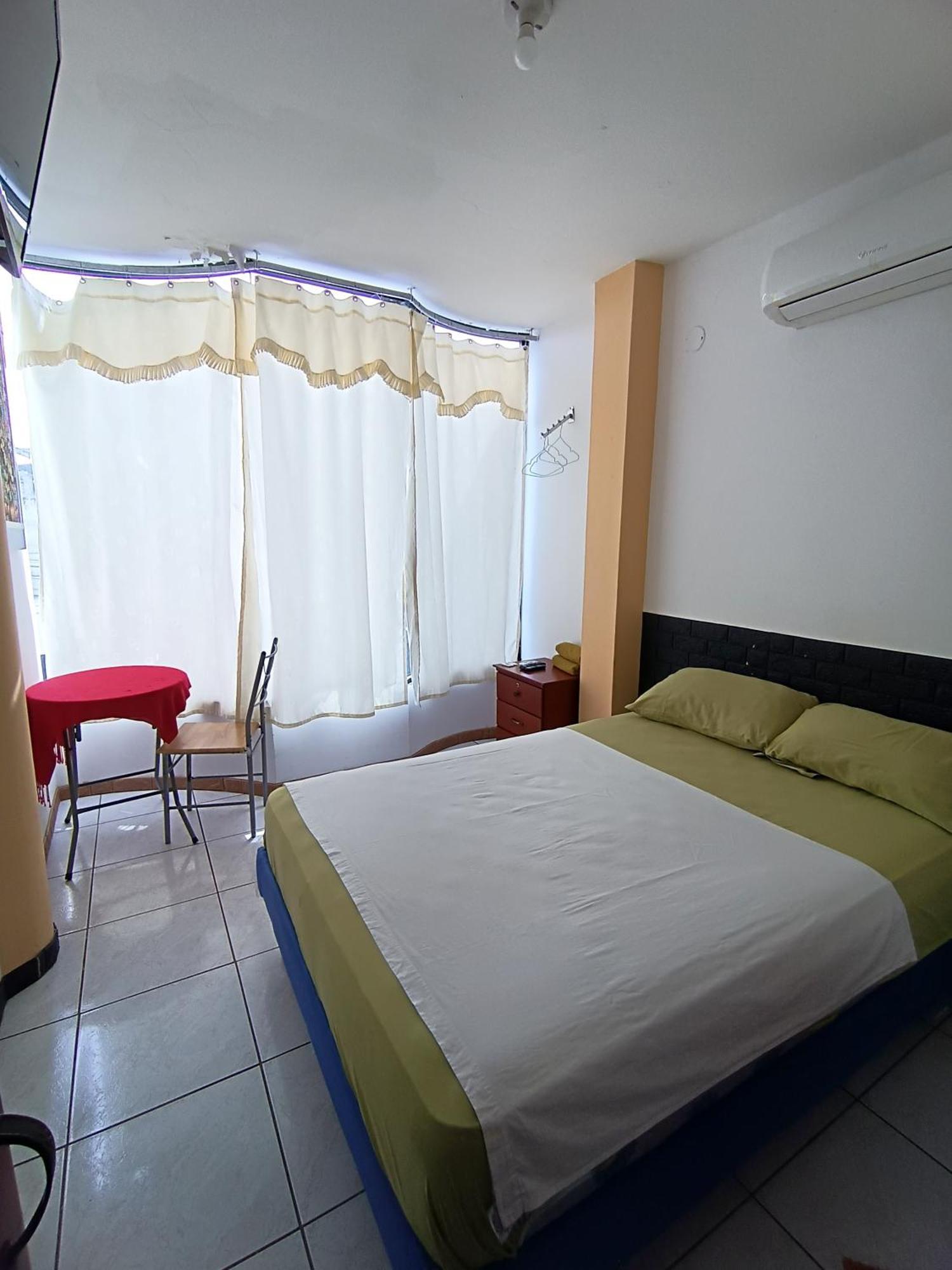 Hostal Venecia -Tu Casa En Manta. Номер фото